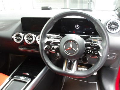 2025 Mercedes-BENZ GLA AMG 照片 4