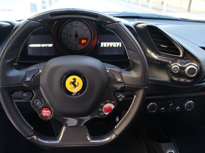 2015 Ferrari 488 GTB — фото 17