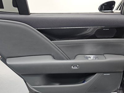 2022 Genesis G90 (RS4) — миниатюра 15