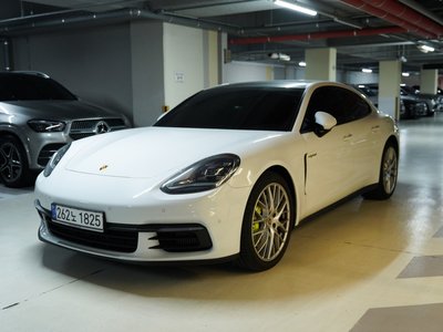 PORSCHE PANAMERA - 5