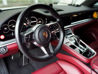 PORSCHE PANAMERA - 9