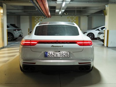 PORSCHE PANAMERA - 2