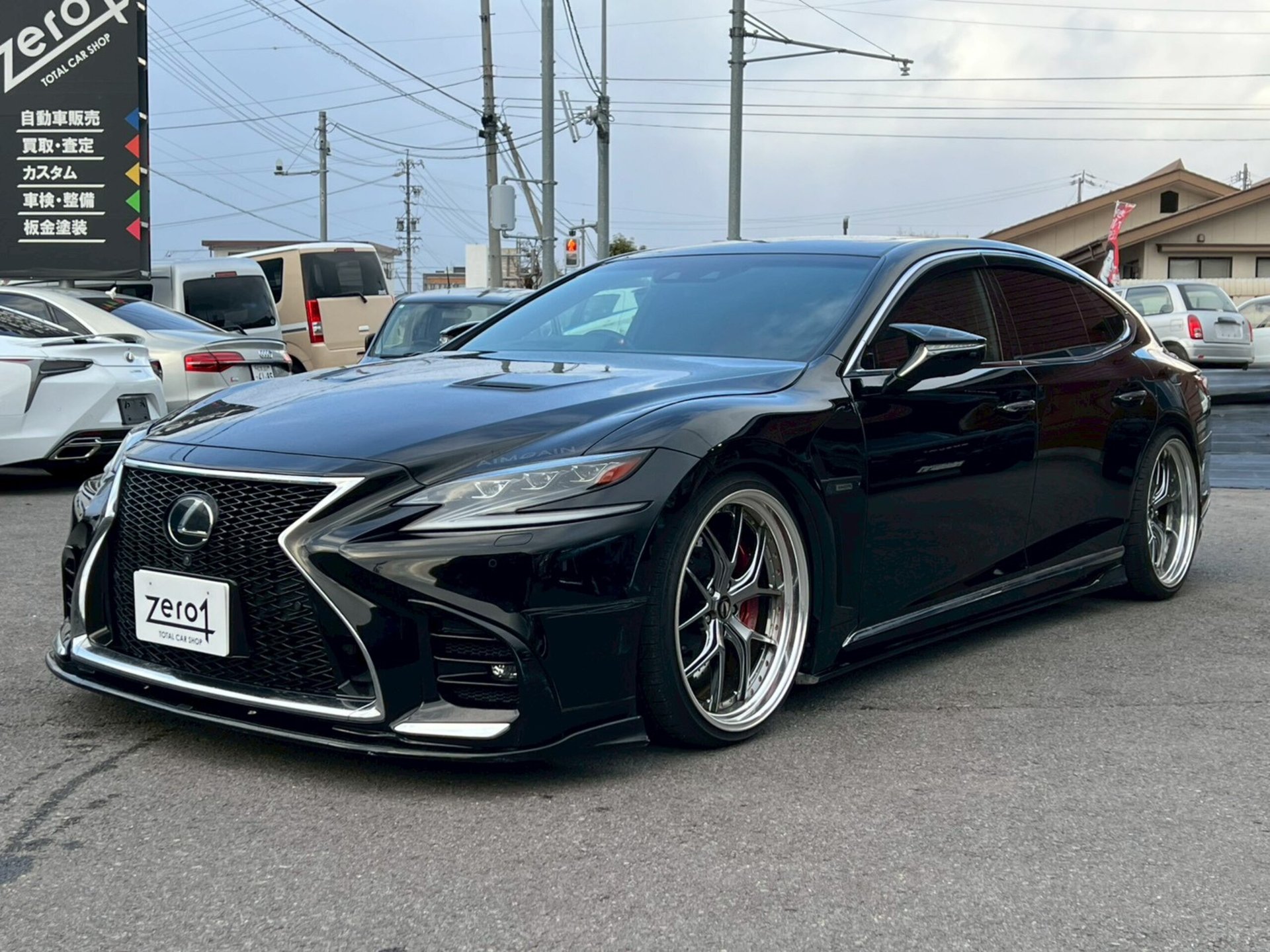 LEXUS LS - View 1