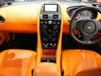 ASTON MARTIN VANQUISH - 10
