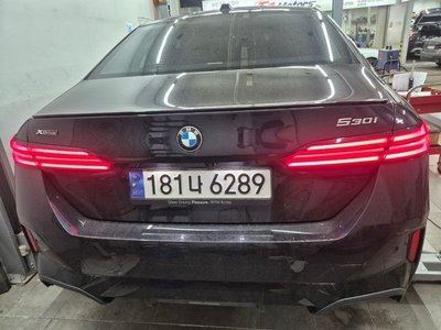 صورة 2 لـ 2024 BMW 5 SERIES