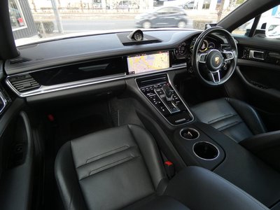 PORSCHE PANAMERA - 6