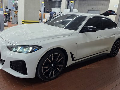BMW I4 - 4