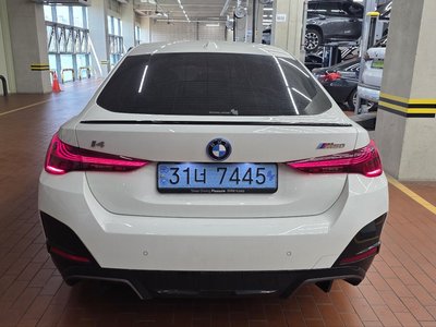 BMW I4 - 2