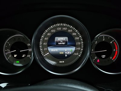 MERCEDES-BENZ CLS - 8