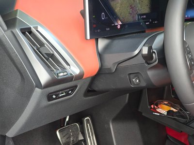 2026 BMW IX 缩略图 15