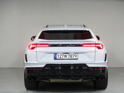 LAMBORGHINI URUS - 2