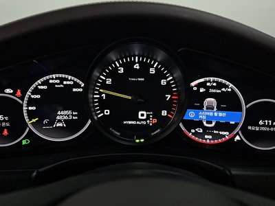 PORSCHE PANAMERA - 8