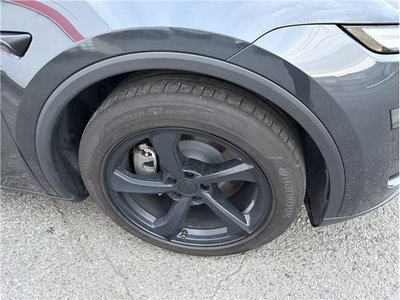 2025 Tesla MODEL Y photo 9