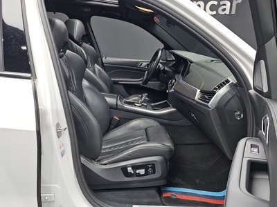 2020 BMW X5 M thumbnail 16