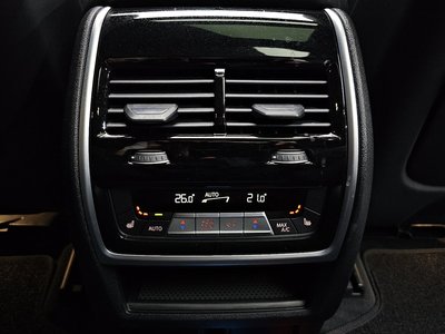 2020 BMW X5 M thumbnail 23
