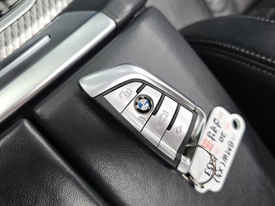 2020 BMW X5 M thumbnail 35