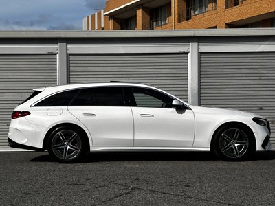 MERCEDES-BENZ E-CLASS - 10