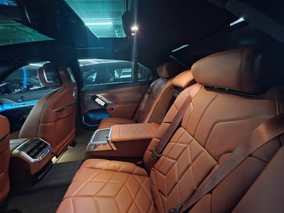 صورة مصغرة 18 لـ 2025 BMW 7 SERIES