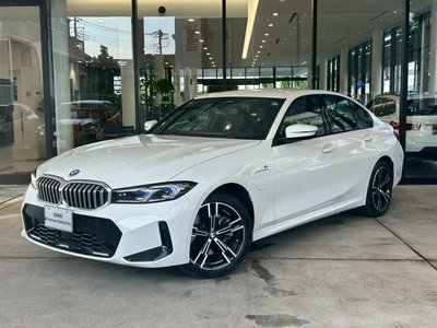 BMW 3 SERIES - 1
