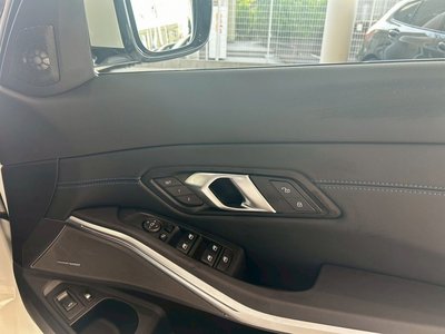 BMW 3 SERIES - 9