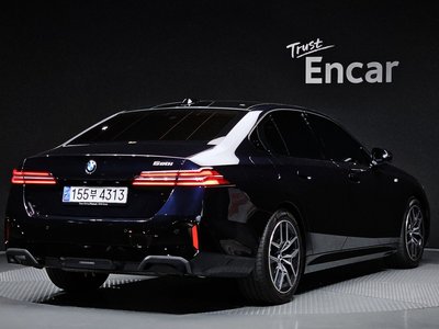 BMW 5 SERIES - 4