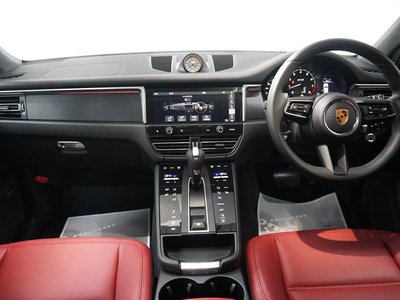 PORSCHE MACAN - 7