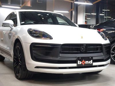 PORSCHE MACAN - 2