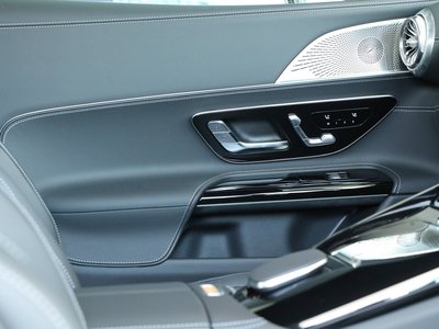 2025 Mercedes-BENZ GT AMG 缩略图 11