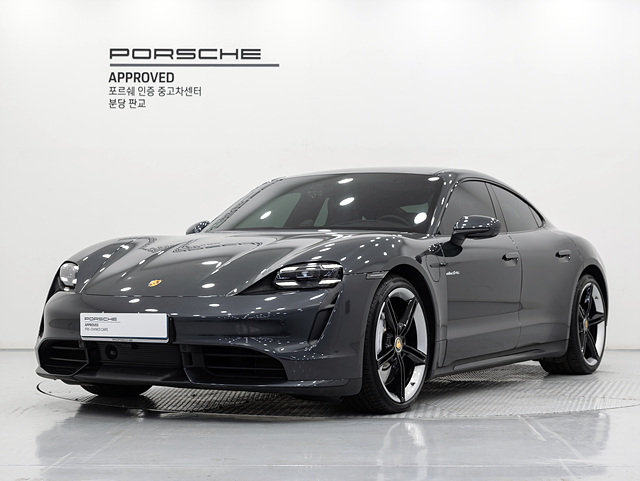 PORSCHE TAYCAN - View 1