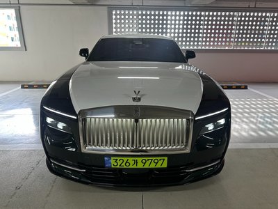ROLLS-ROYCE SPECTRE