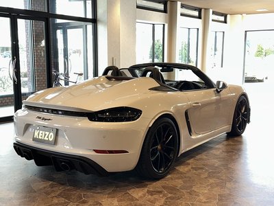 PORSCHE 718 SPYDER - 6