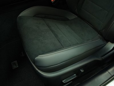 2024 Lexus IS — миниатюра 46