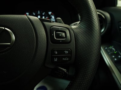 2024 Lexus IS — миниатюра 65
