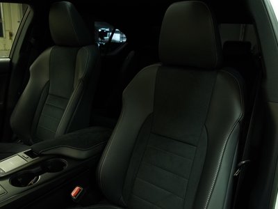 2024 Lexus IS — миниатюра 45
