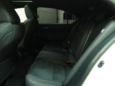2024 Lexus IS — миниатюра 38