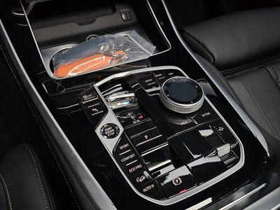 2025 BMW X5 thumbnail 12