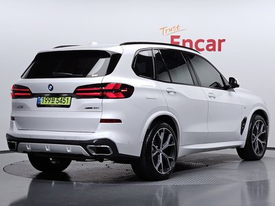 صورة 4 لـ 2025 BMW X5