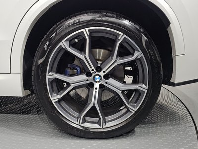 صورة 8 لـ 2025 BMW X5