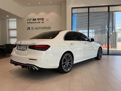 MERCEDES-BENZ E-CLASS - 4