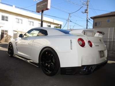 NISSAN GT-R - 3