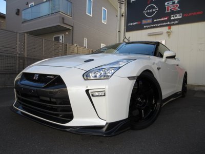NISSAN GT-R - 2