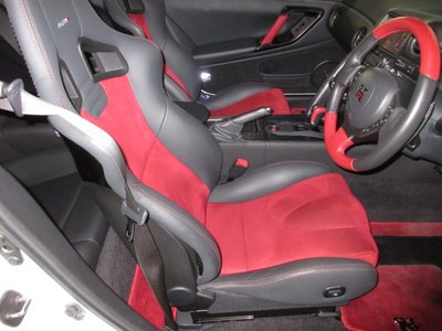 NISSAN GT-R - 7