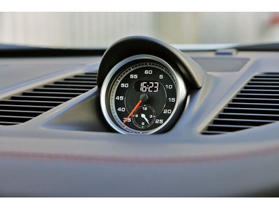 صورة مصغرة 93 لـ 2018 Porsche 911