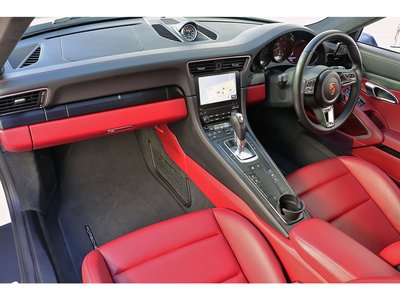 صورة مصغرة 21 لـ 2018 Porsche 911