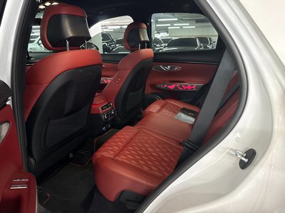 صورة 10 لـ 2021 Genesis GV70