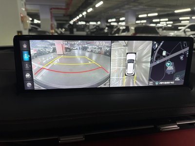 2021 Genesis GV70 — миниатюра 11
