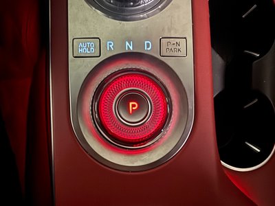 صورة 8 لـ 2021 Genesis GV70
