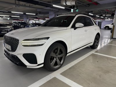 صورة 1 لـ 2021 Genesis GV70