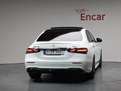 MERCEDES-BENZ E-CLASS - 4