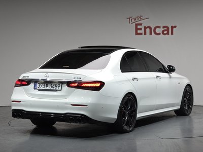 MERCEDES-BENZ E-CLASS - 2